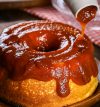 Bolo de Queijo Reino com Calda de Goiabada