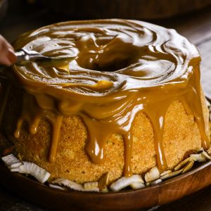 Bolo de Tapioca com Doce de Leite