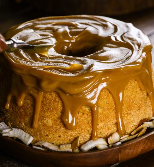 Bolo de Tapioca com Doce de Leite