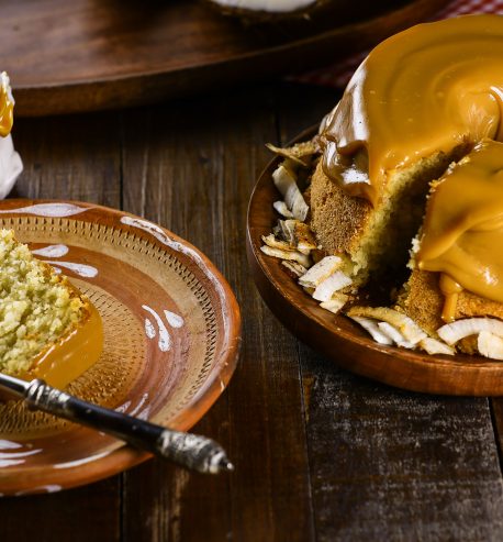 Bolo de Tapioca com Doce de Leite