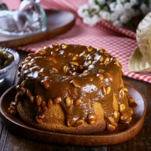 Bolo Paçoquinha com Pé de Moça