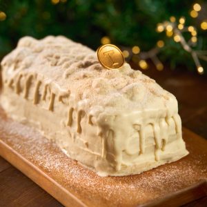 Bolo de Chocolate Branco com Amêndoa.