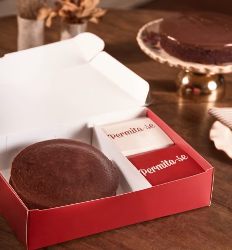 Bolo com Calda Chocolatissimo
